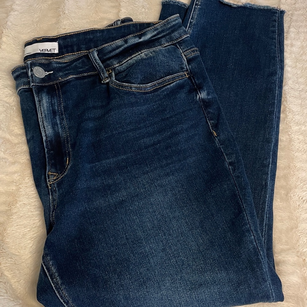 Vervet Dark Wash Size 18 5 Pocket Jean Raw Hem Ankle No Stains or Flaws - Picture 2 of 8